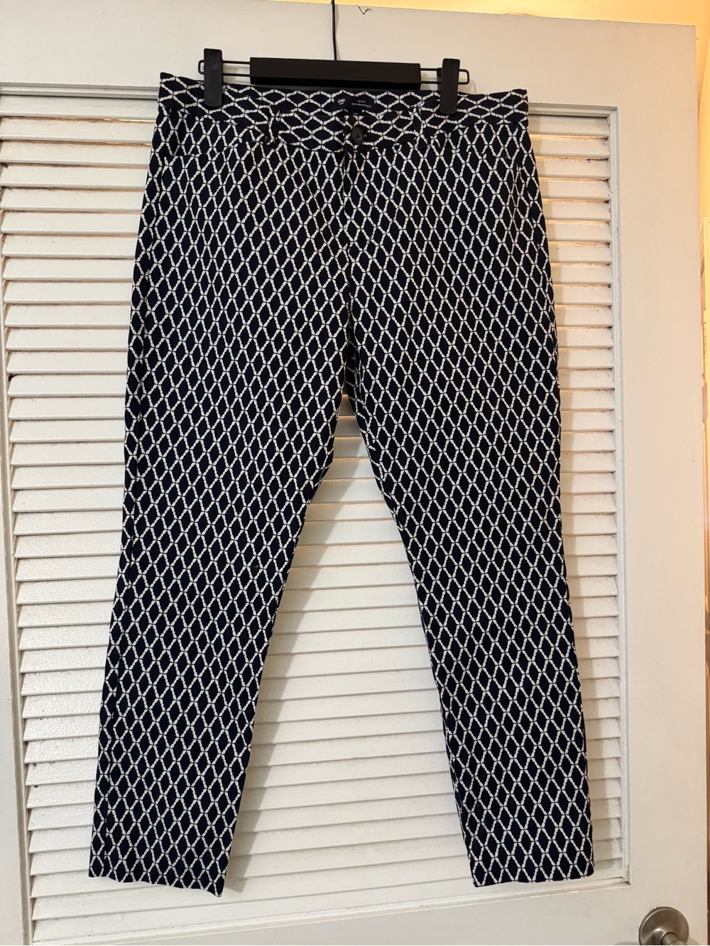 GAP Navy & White Diamond-Print Cropped Pants